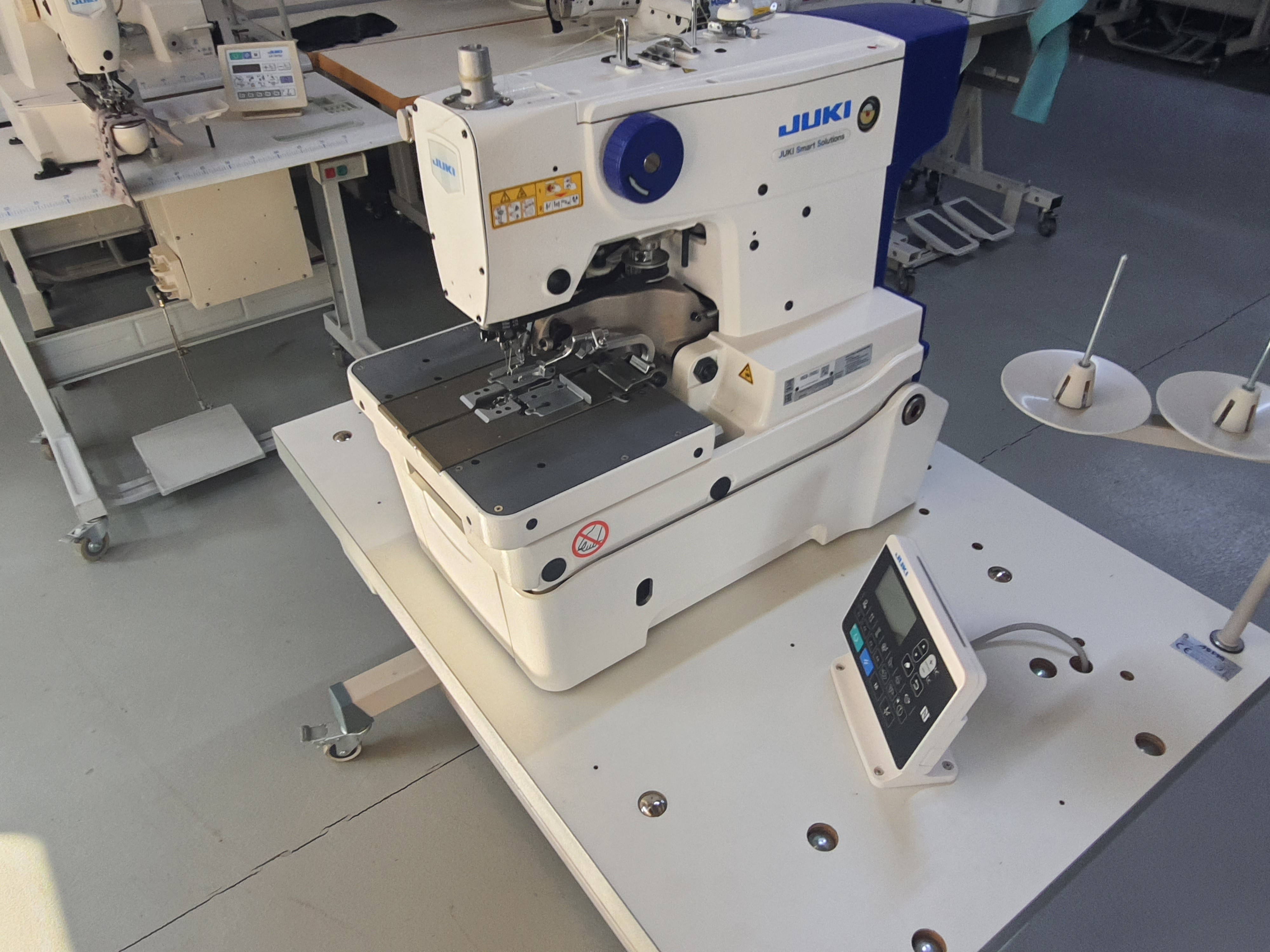Juki MEB-3810 J Pantolon Smart Gözlü İlik Makinesi