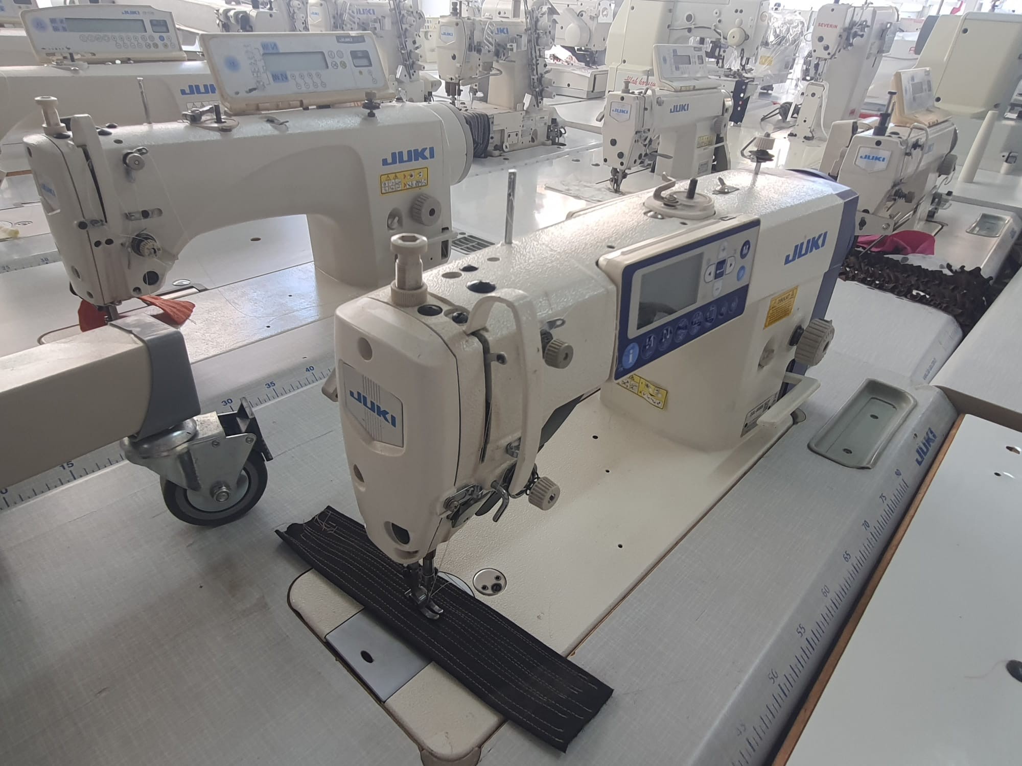 Juki DDL 8000 A Elektronik Düz Dikiş Makinesi